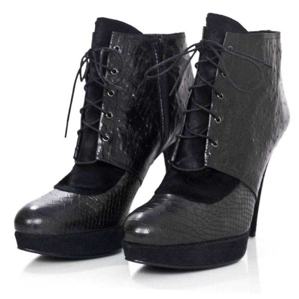 Stuart Weitzman Booties Size 10.5 - image 1